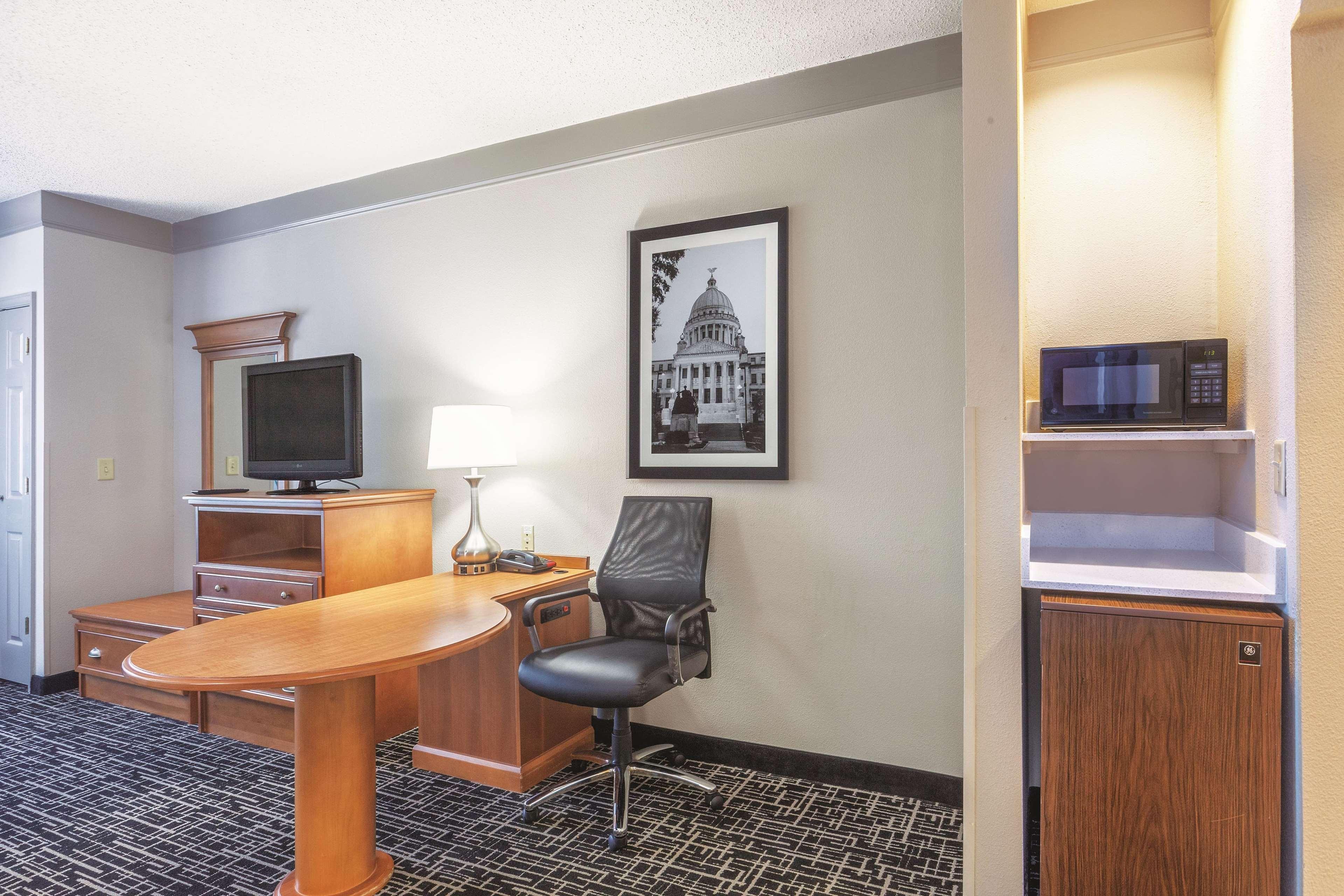 La Quinta By Wyndham Jackson Airport Pearl Exterior foto